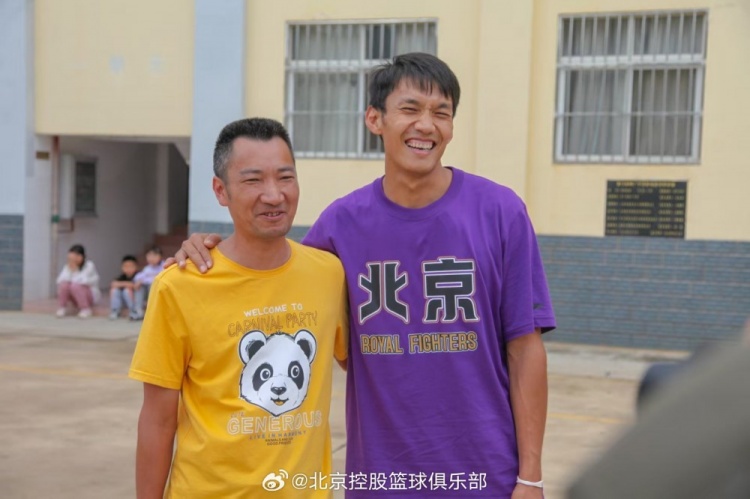那一封信的故事還在延續(xù) 矣進宏母校的師生們來到北京了！