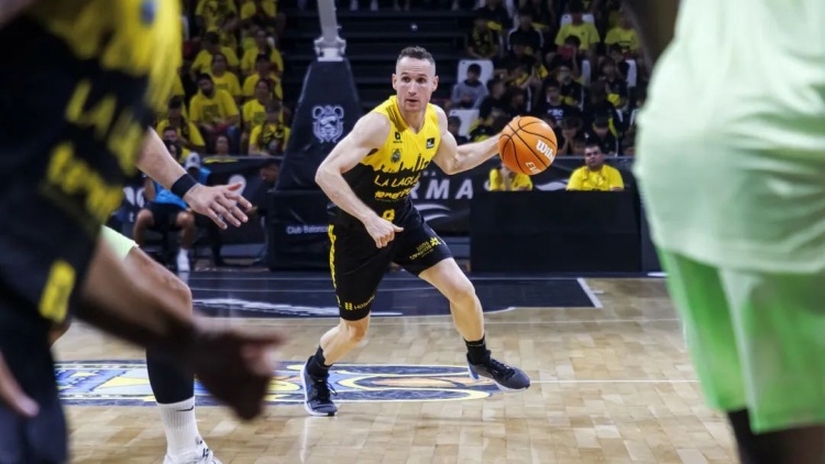 NBA初代老六，42歲進(jìn)入生涯巔峰？！