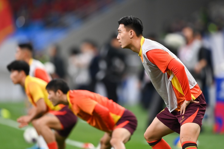 足球報(bào)：張玉寧、蔣圣龍均有不同程度傷病，伊萬(wàn)未讓在熱身賽出場(chǎng)